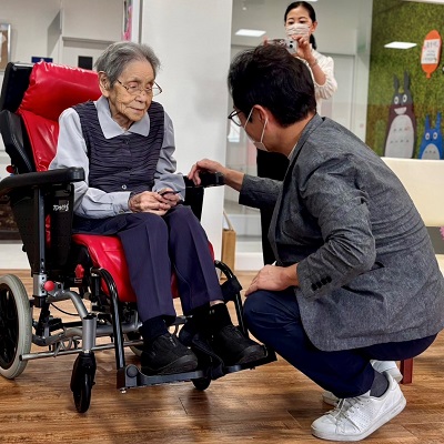 「敬老の日」長寿者慶祝訪問の画像02