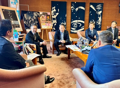 面会 髙橋清記 徳島県ラーメン業協同組合理事長 、田中章雄 (株)ブランド総合研究所代表取締役 他の画像02