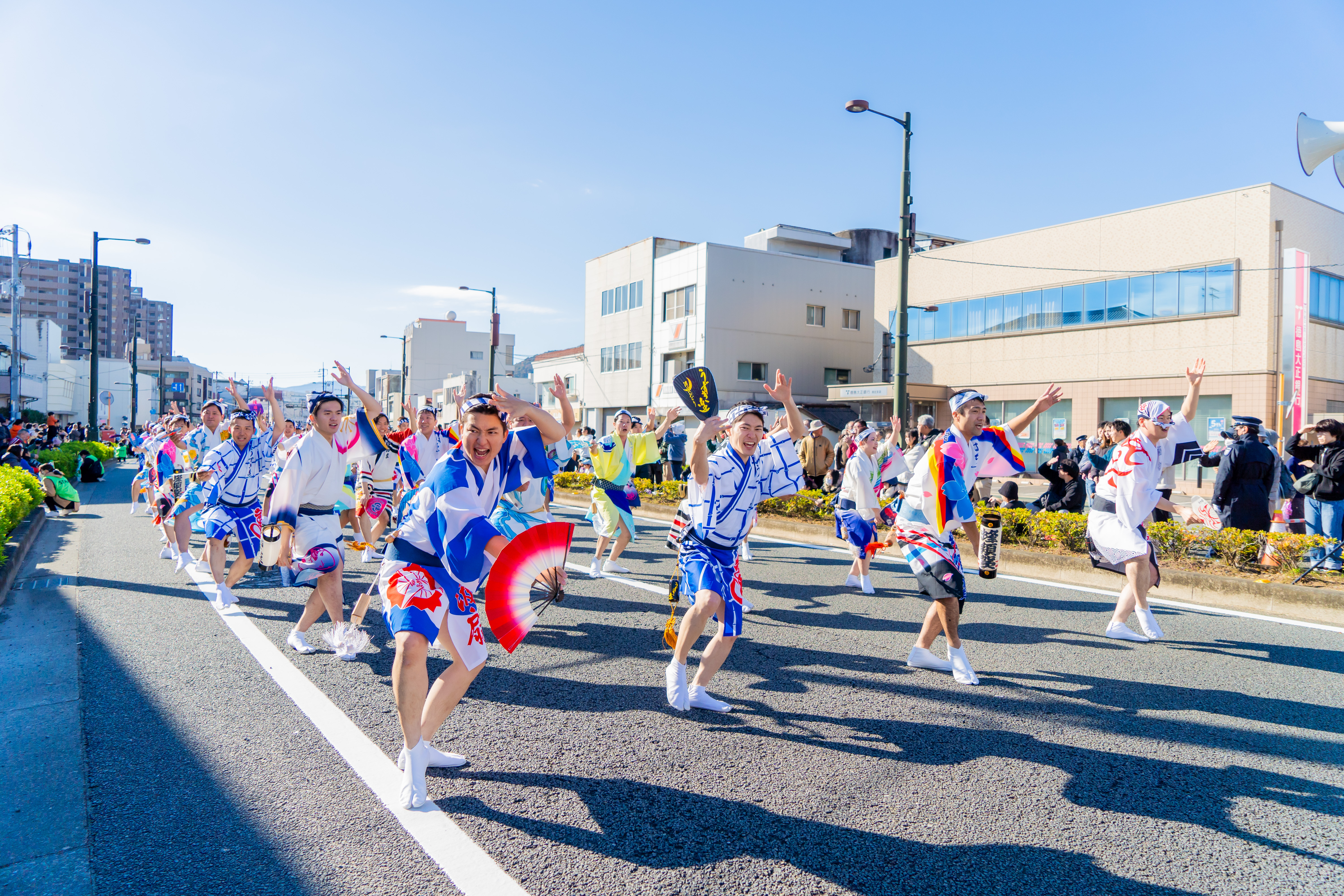 2024年開催「徳島おどりフェスタ」の阿波踊りの画像です