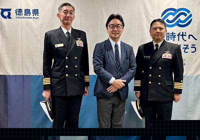 面会 古賀 裕 海上自衛隊徳島教育航空群司令 1等海佐 他の画像01