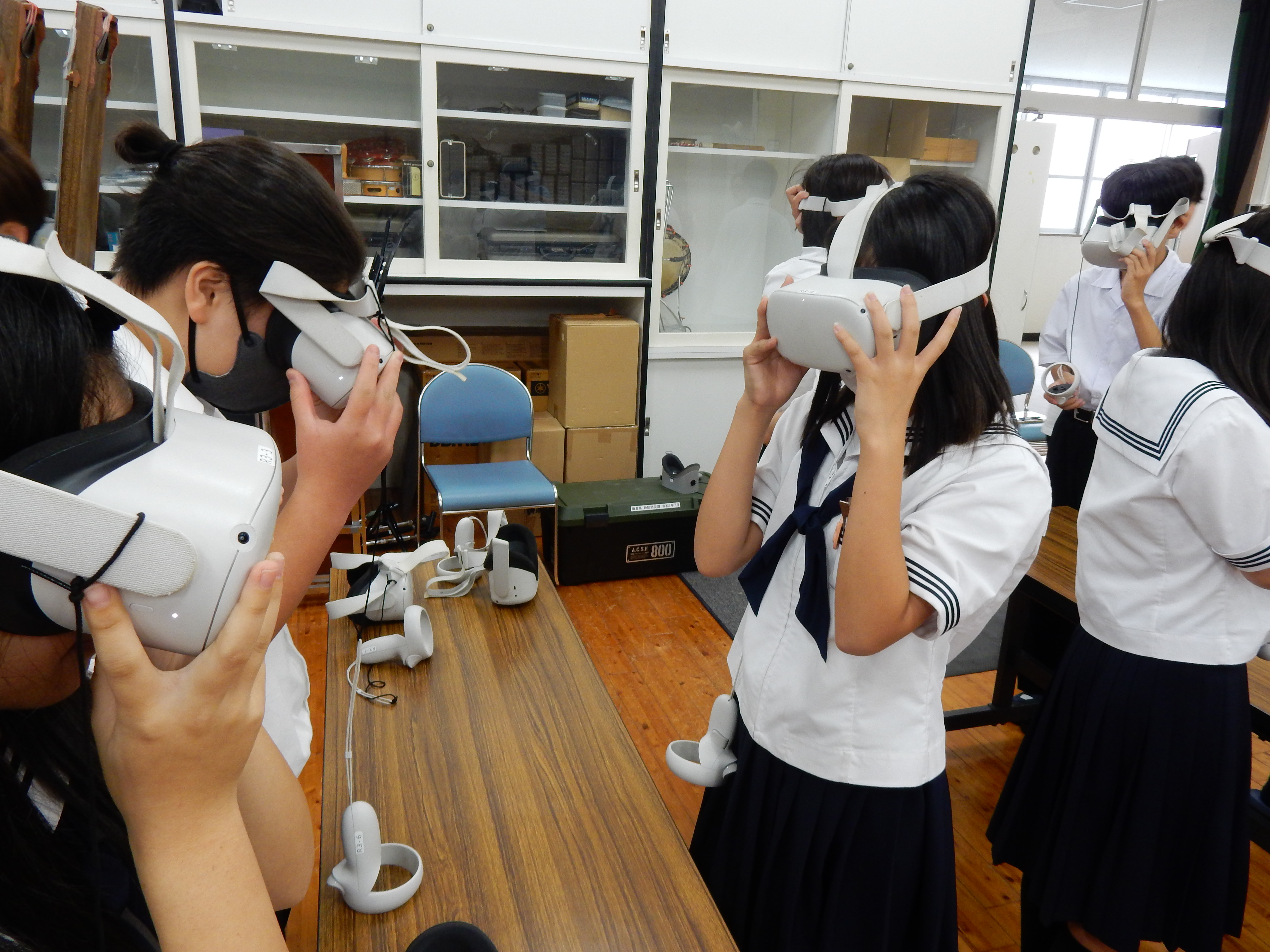 VR動画を使用して、外水氾濫や内水氾濫の様子などを学習
