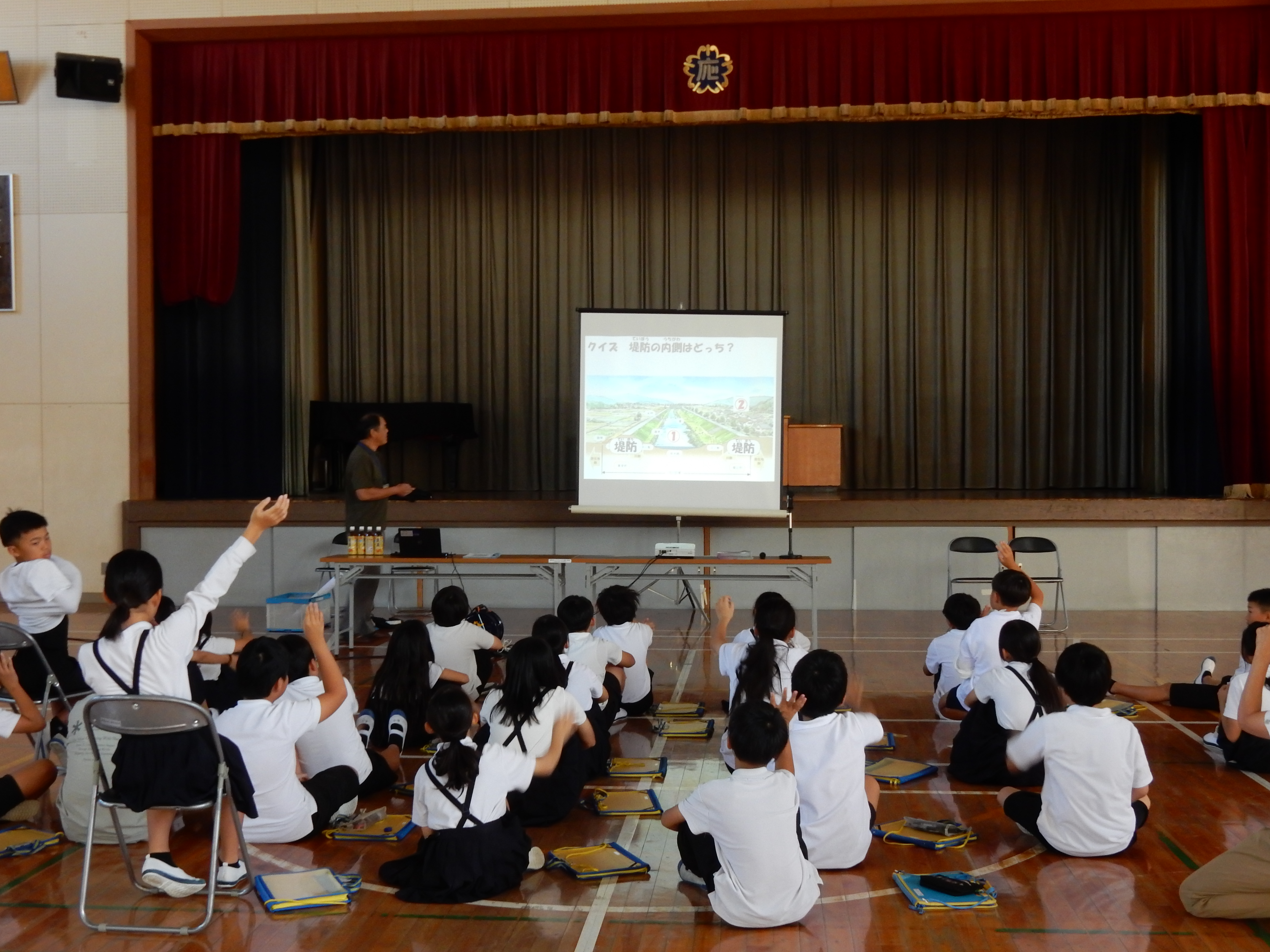 クイズで、楽しく授業