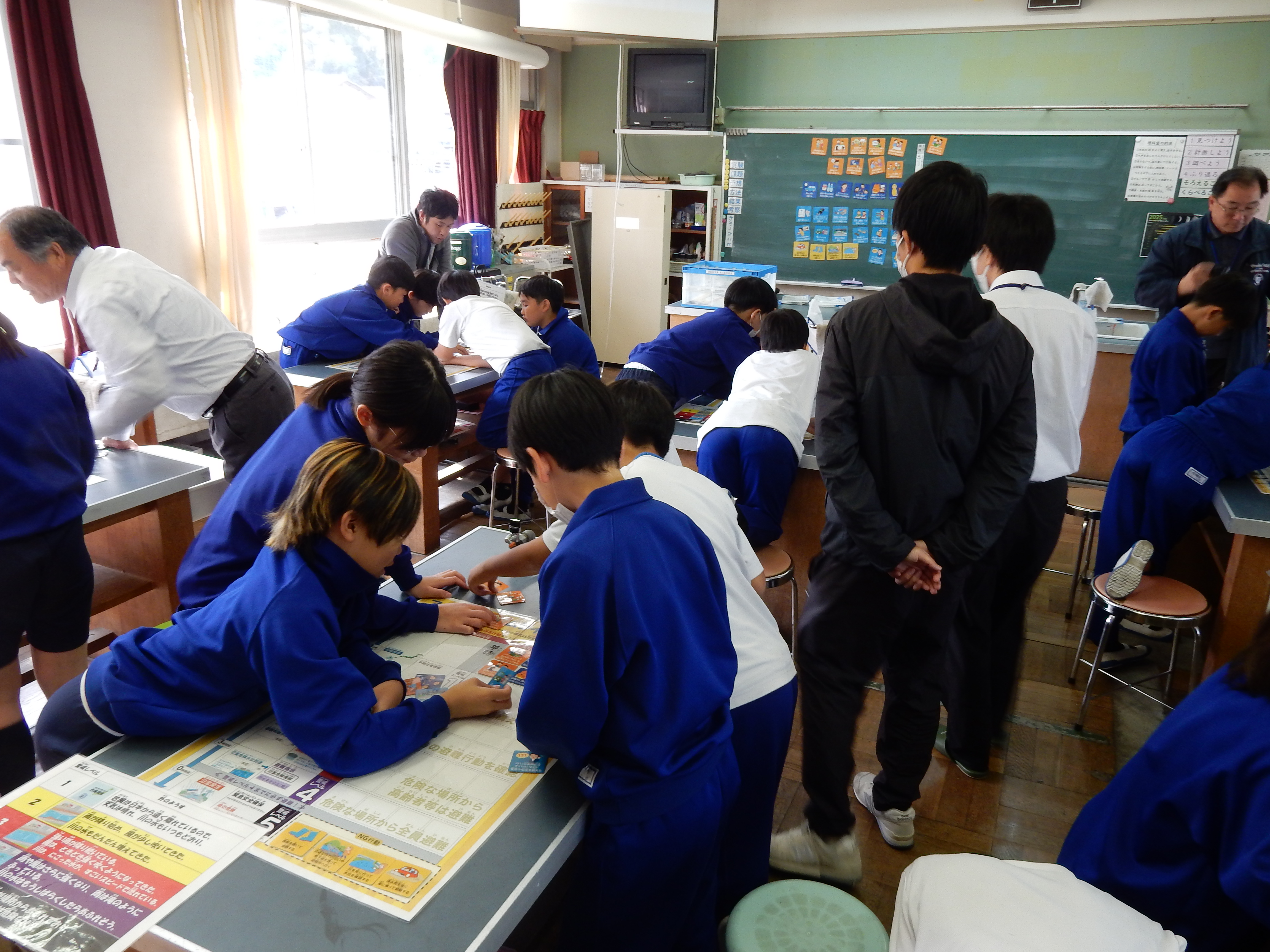 グループで、ファミリータイムライン（家族の避難計画）を作成