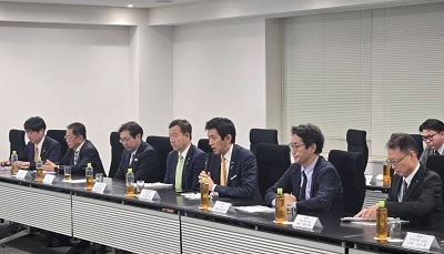 小林鷹之 自由民主党政務調査会長によるパナソニック エナジー(株)徳島工場、プライムプラネットエナジー＆ソリューションズ(株)徳島工場 視察の画像01