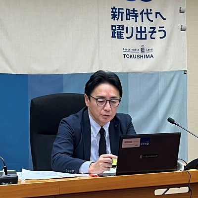 関西広域連合委員会(オンライン)の画像01