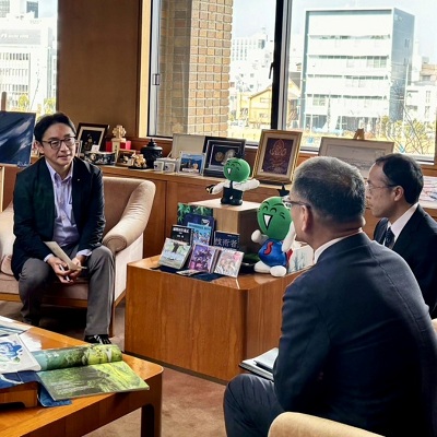 面会 佃 壮夫 (独)日本貿易振興機構 徳島貿易情報センター所長 他の画像01