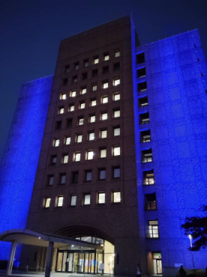 北朝鮮人権侵害問題啓発週間における万代庁舎ライトアップ