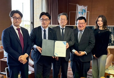 「徳島阿波おどり空港将来ビジョン」手交式の画像01