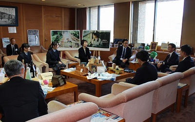面会 城東高等学校 ラグビー部(第27回全国高等学校選抜ラグビーフットボール大会出場報告)、同女子バドミントン部(第54回全国高等学校選抜バドミントン大会出場報告)の画像03