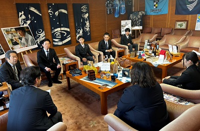 面会 城南高等学校 男子テニス部(第48回全国選抜高校テニス大会出場報告)、同男子ソフトボール部(第44回全国高等学校選抜男子ソフトボール大会出場報告)、同少林寺拳法部(第29回全国高等学校少林寺拳法選抜大会出場報告)の画像02