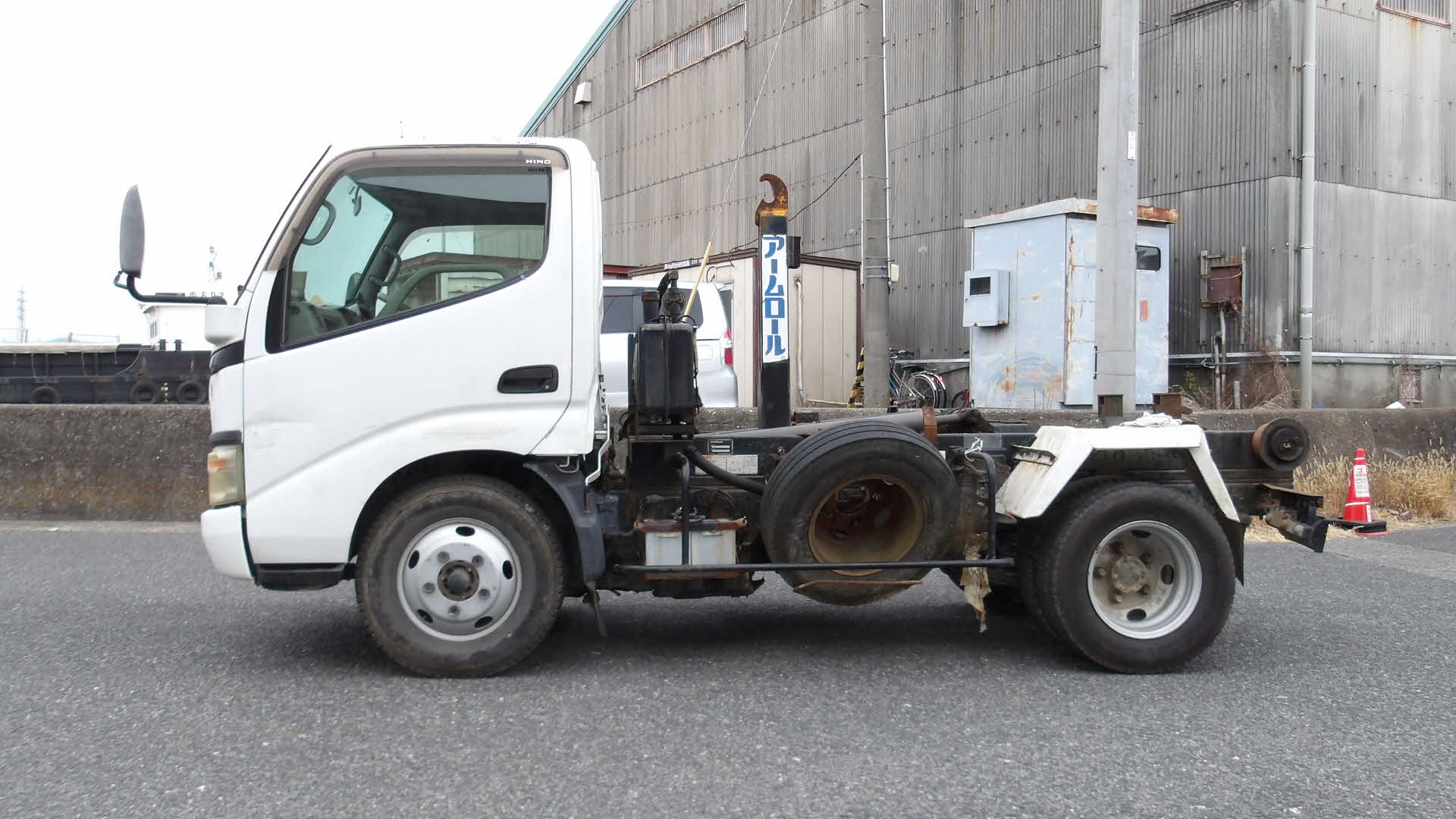 日野デュトロ