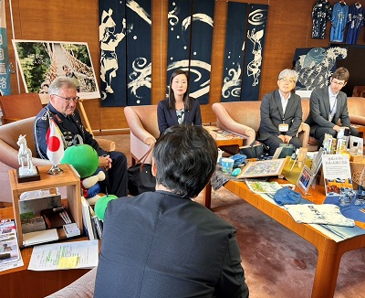 面会 ラルフ・ペルジケ ドイツ連邦共和国大使館付武官 他の画像03
