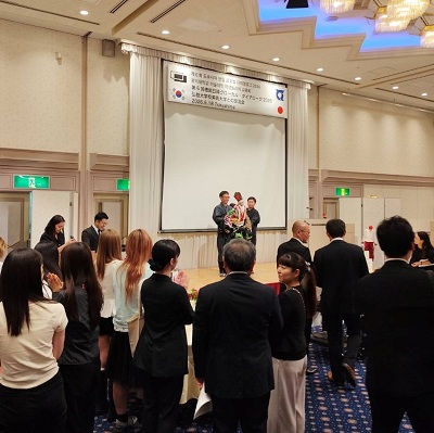 弘益大学校美術大学の学生との親善交流会の画像02