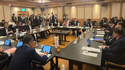 視察 鳥取砂丘コナン空港(全国知事会議プレイベント) ,鳥取砂丘ビジターセンター・鳥取砂丘(全国知事会議プレイベント), 青谷かみじち史跡公園(全国知事会議プレイベント) および 全国知事会理事会 in 鳥取の画像04