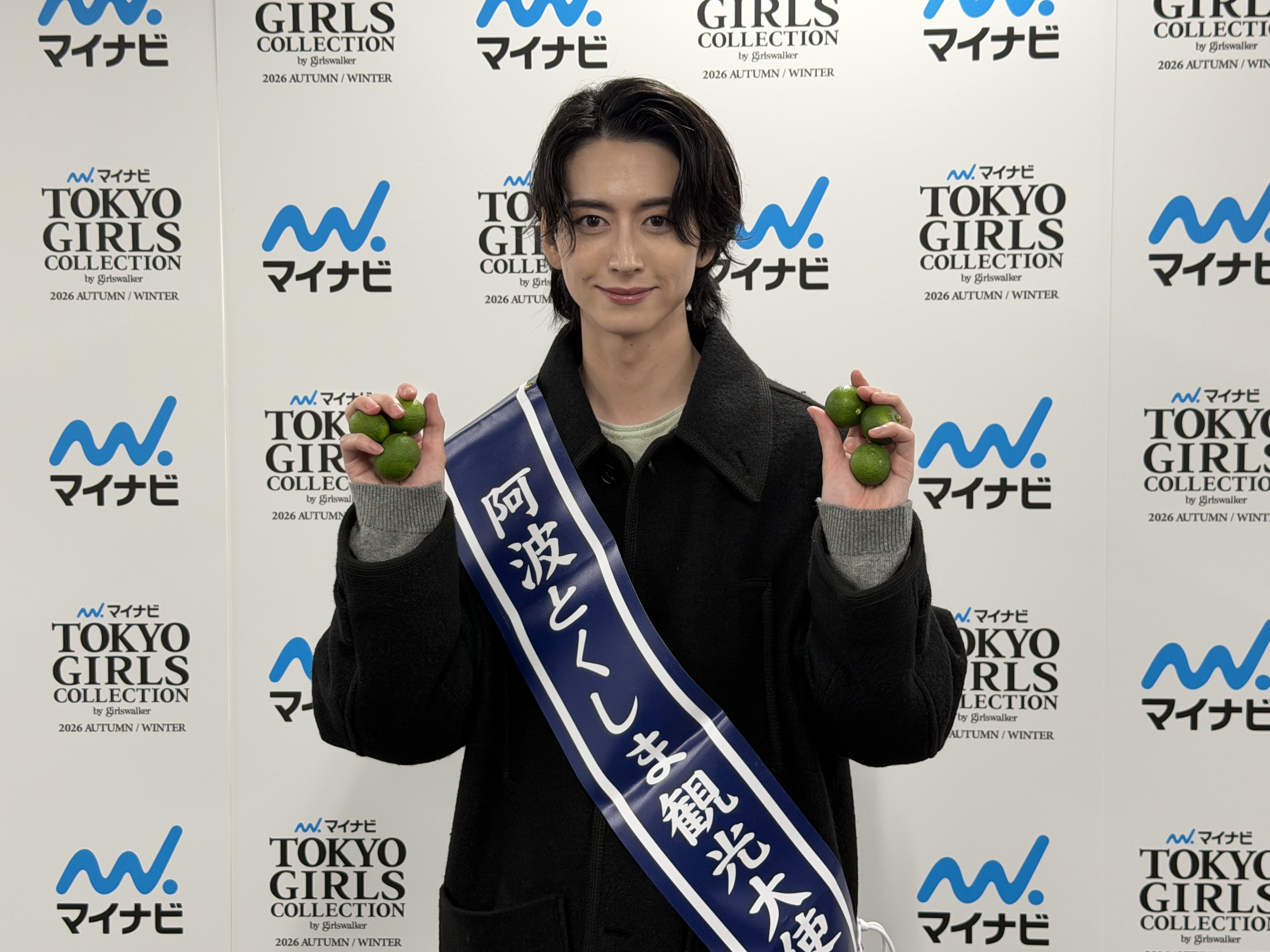 すだちを持つ池田さん