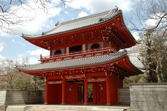 Anraku-ji Temple main gate