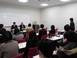 議員と学生との意見交換会の画像