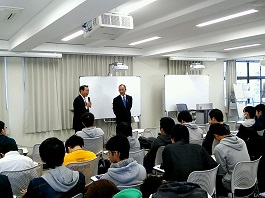 議員による講演及び県議会の概要説明の画像