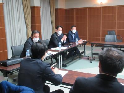 議員と学生との意見交換会の画像