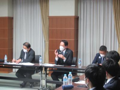議員と学生との意見交換会の画像