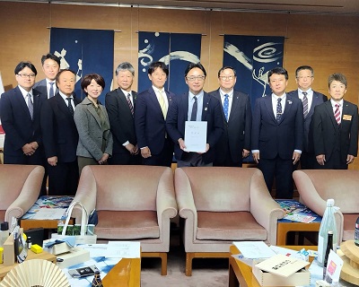 影治信良 徳島県国土調査推進協議会会長他から令和7年度地籍調査事業の予算要望の写真