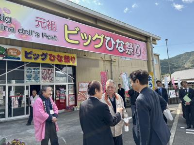 勝浦さくら祭り・ビッグひな祭り 視察の写真2