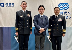 面会 古賀 裕 海上自衛隊徳島教育航空群司令 1等海佐 他の画像01