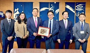 面会 ファム・クアン・ヒエウ 駐日ベトナム社会主義共和国 特命全権大使 他の画像01