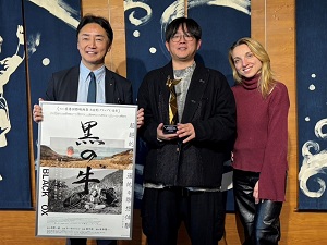 面会 映画監督 蔦哲一朗氏、映画監督兼写真家 シビラ・パトリチア氏の画像01