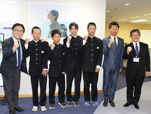 面会 小松島中学校 野球部(文部科学大臣杯第17回全日本少年春季軟式野球大会出場報告)の画像01