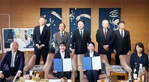 面会 JICA海外協力隊派遣隊員 福本麻愉氏、曾木郁実氏 他の画像01