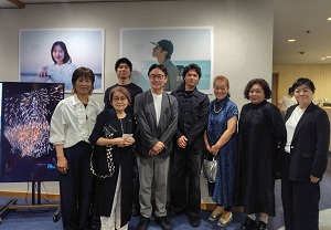 面会 草月流草月会徳島県支部 出村 丹雅草 氏、山本諒太 (株)魅緑代表取締役 他の画像01