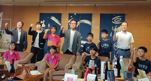面会 リンクスジュニア卓球クラブ、徳島ムーミンクラブ、榎並正人 (一社)徳島県卓球協会理事長 他(ロートカップ・第44回全国ホープス卓球大会出場報告)の画像01