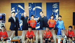 面会 FC佐古 他(JFAバーモントカップ第36回全日本U-12フットサル選手権大会出場報告)の画像01
