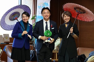 面会：石川コロンえりか 駐日ベネズエラ・ボリバル共和国大使夫人他の写真