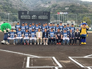 四国アイランドリーグplus2024シーズン開幕戦「徳島インディゴソックス vs 高知ファイティングドッグス」試合前セレモニーの写真2