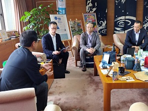 面会：徳島県高等学校野球連盟 米延賢治 会長他の写真1