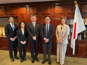 面会：岡田健一 在香港総領事他の写真3