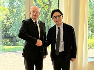 面会：クレーメンス・フォン・ゲッツェ 駐日ドイツ連邦共和国特命全権大使の写真