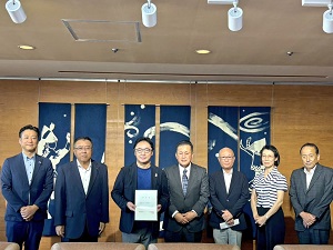 面会：海部生コンクリート協同組合 橋口資生 理事長他の写真1