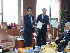 人事委員会勧告の写真1