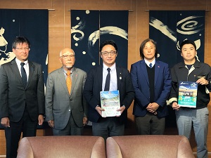 面会：河内志郎 在徳島モンゴル国名誉領事他の写真
