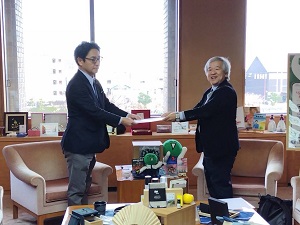 徳島県公共事業評価委員会 山中英生 会長からの意見具申の写真