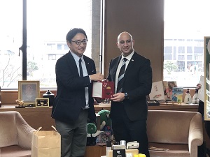面会：スピテリ・アンドレ 駐日マルタ共和国大使の写真