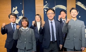 面会：徳島県立徳島商業高等学校男子バドミントン部、女子ソフトボール部の写真