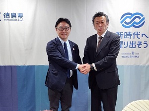 面会：堀井泰蔵 ダイキン工業(株) 特機事業部顧問他の写真
