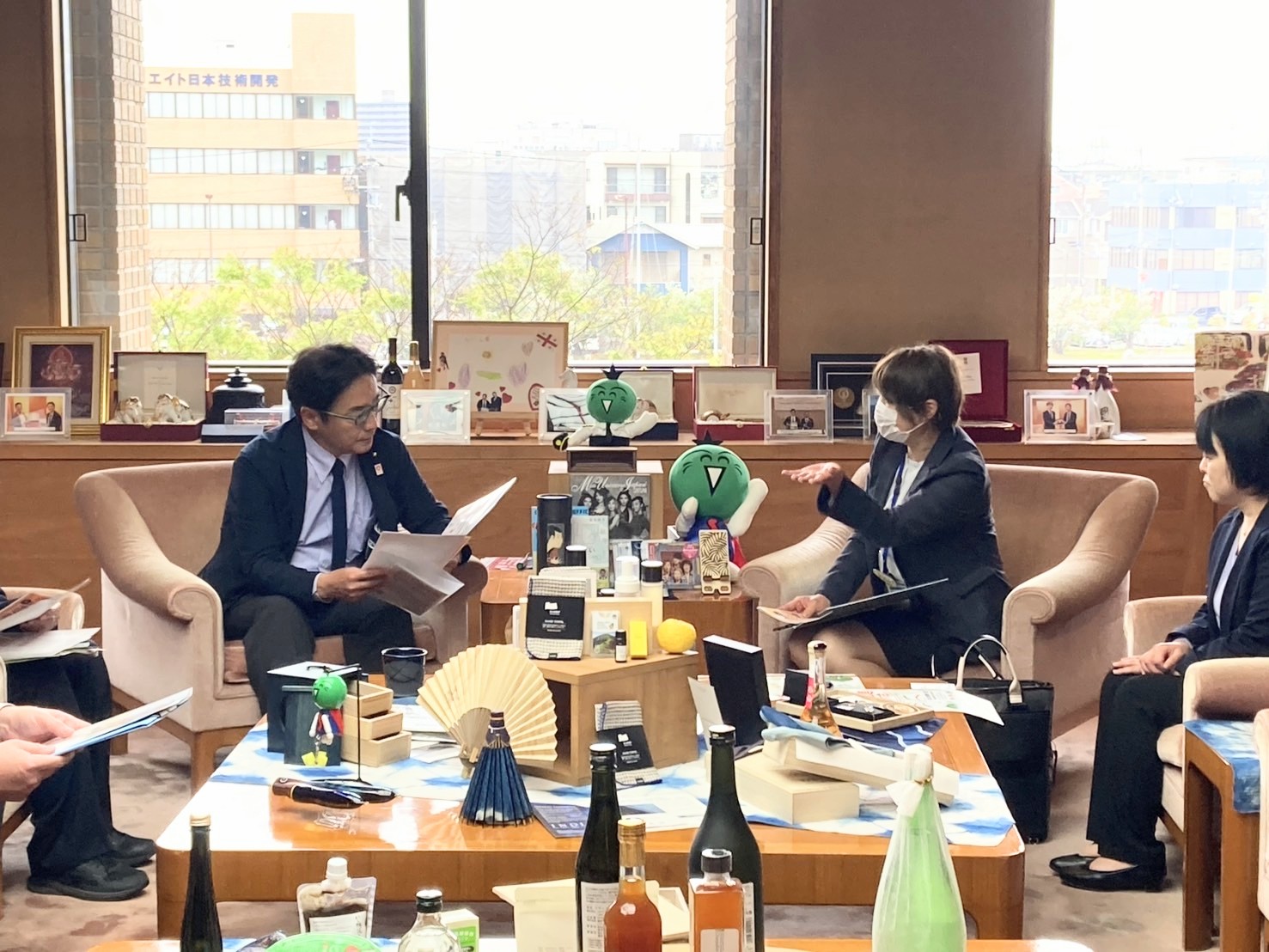 面会： 西木佐奈江 徳島地方法務局長の写真