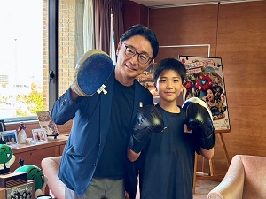 面会 レイールボクシングジム 中矢 湊選手 他（令和6年度第4回全日本UJフレッシュボクシング大会 男子39kg級 優勝報告）の画像01